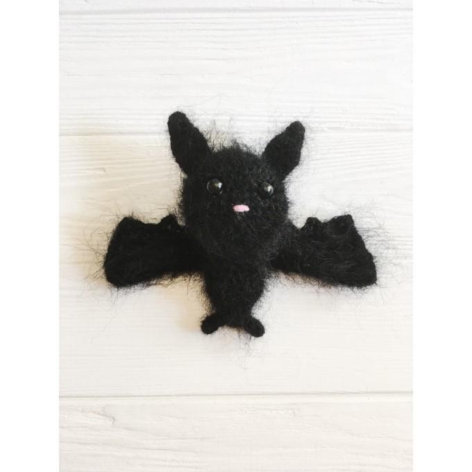 Amigurumi fluffy bat