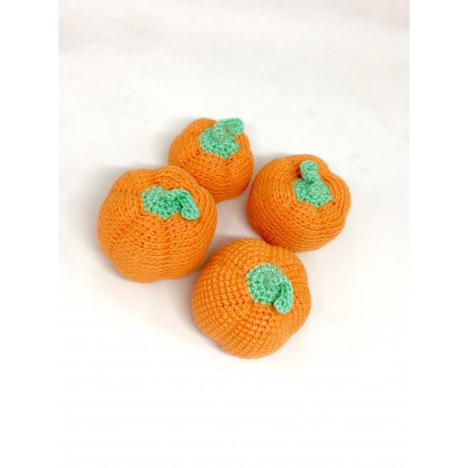 Amigurumi orange pumpkin