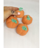 Amigurumi orange pumpkin