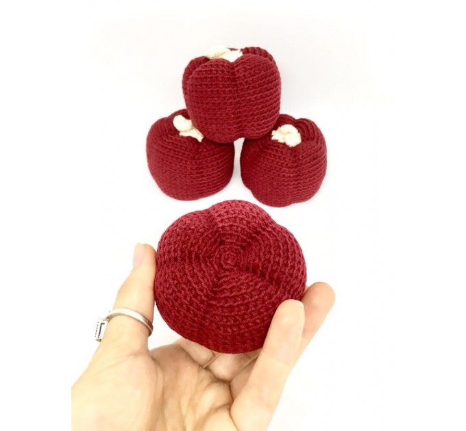 Amigurumi red pumpkin