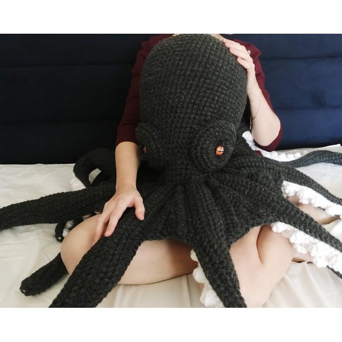 black giant octopus