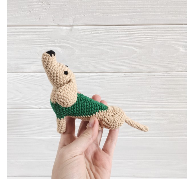 Amigurumi hunting dog