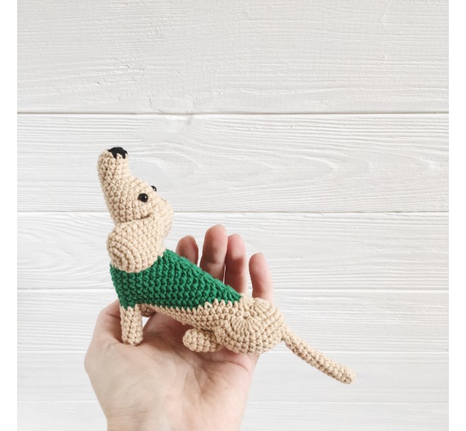Amigurumi hunting dog