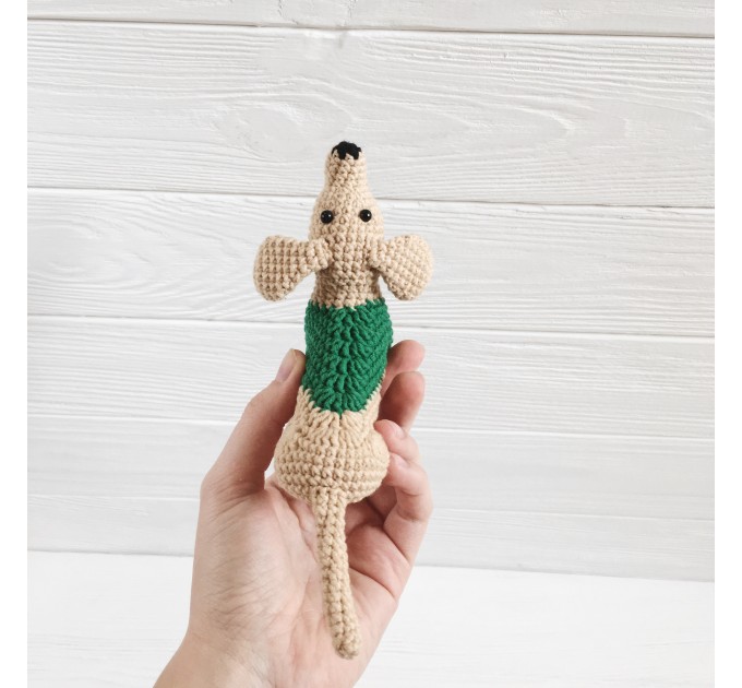Amigurumi hunting dog