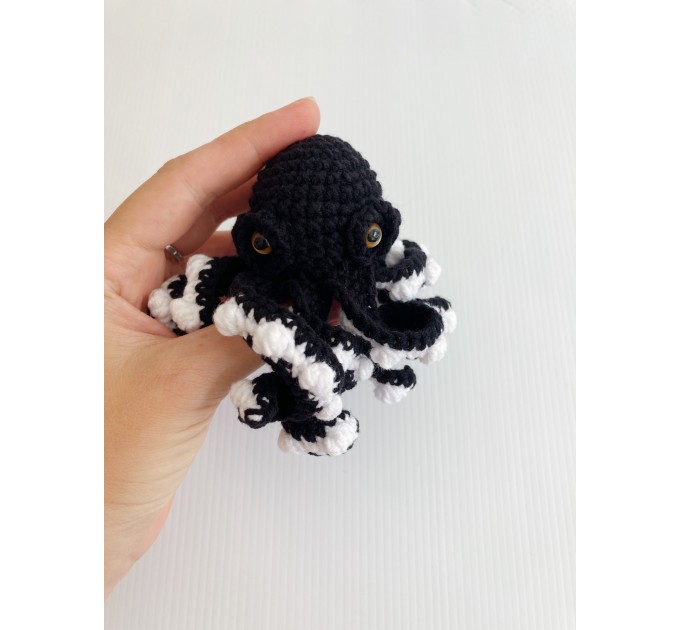 Small stuffed octopus black