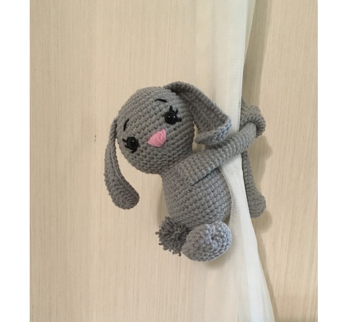 Bunny curtain tieback