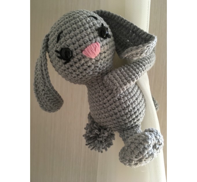 Bunny curtain tieback