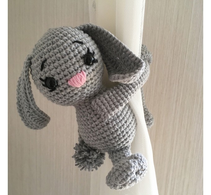 Bunny curtain tieback