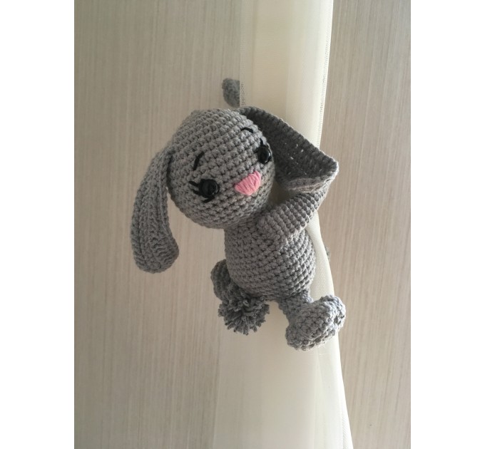 Bunny curtain tieback