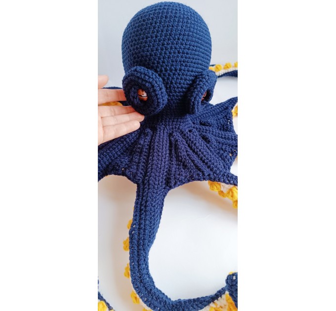 Large octopus blue and yellow