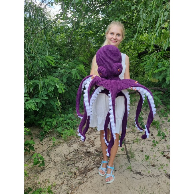 purple octopus lover present