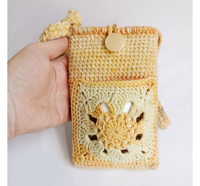 Crochet phone bag
