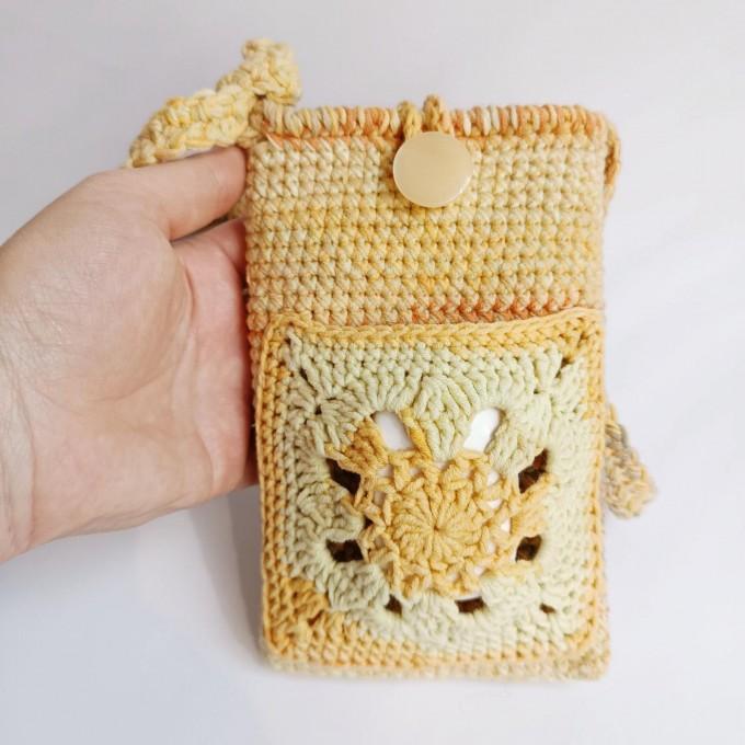 crochet phone pouch