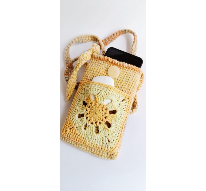 Crochet phone bag