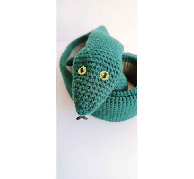 Snake scarf