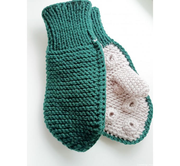 Octopus gloves