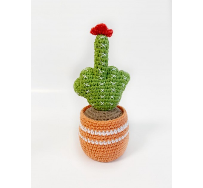 Cactus with posable fingers