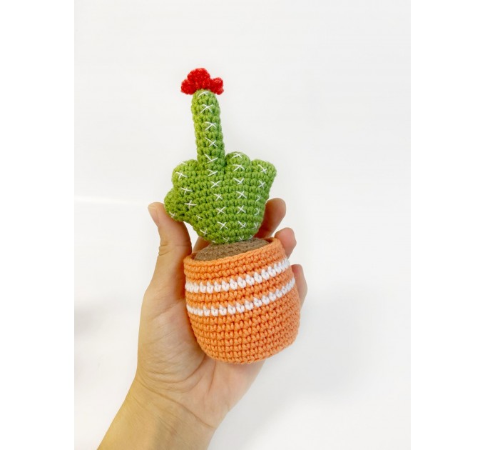 Cactus with posable fingers