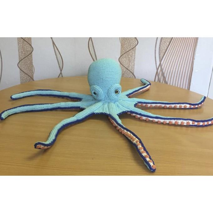 Amigurumi blue octopus