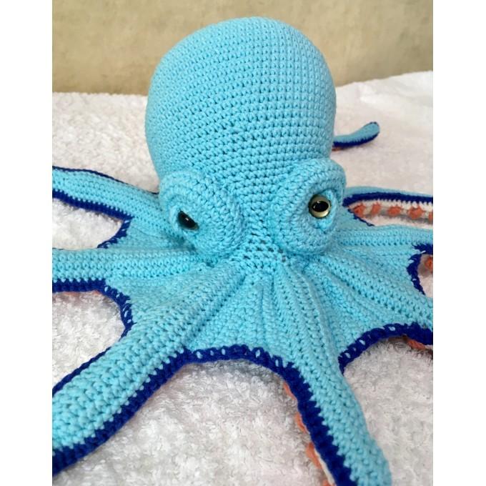 Amigurumi blue octopus