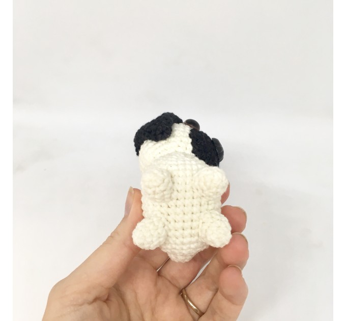 Pug dog keychain 
