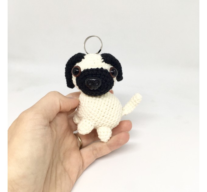 Pug dog keychain 