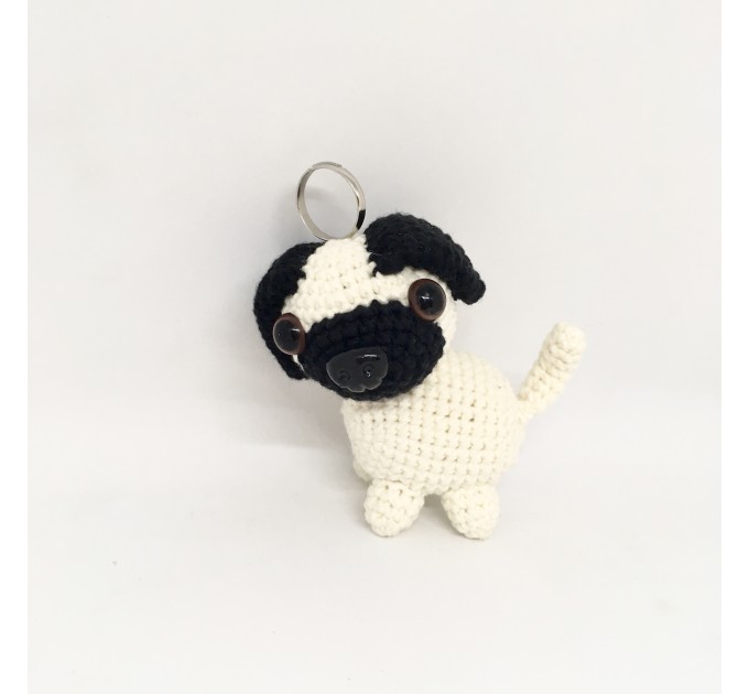 Pug dog keychain 