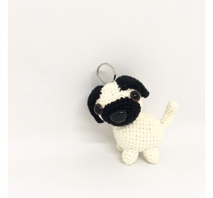 Pug dog keychain 