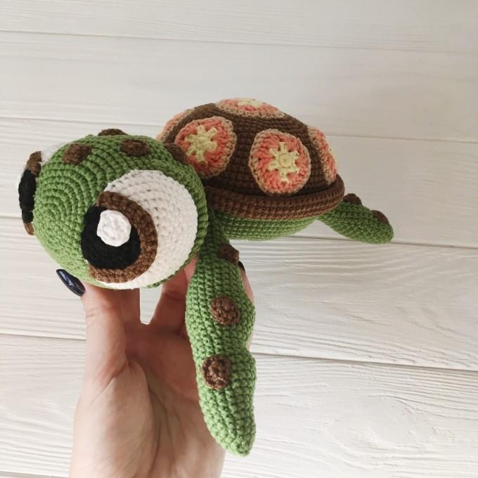 green turtle toy